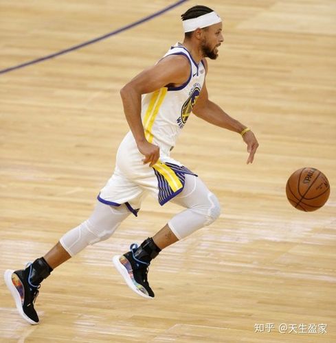 拼尽全力！凯尔盖伊21中10空砍全队最高30分外加6助