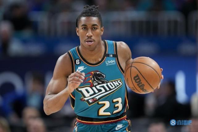 解说：艾维应该很难留在NBA了他也很难去别的联赛
