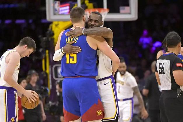 ESPN：联盟多位消息人士建议詹姆斯前往掘金，与约基奇联手