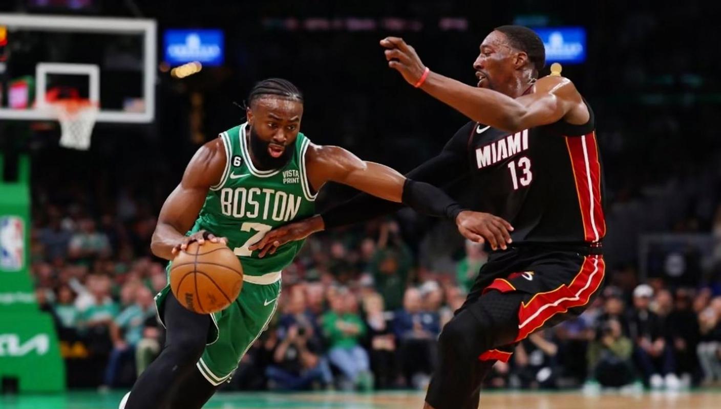 NBA常规赛东部焦点战凯尔特人VS热火大小分解析