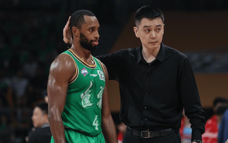 直播吧：辽宁男篮第8外援敲定已和内线杰登勒迪达成签约协议