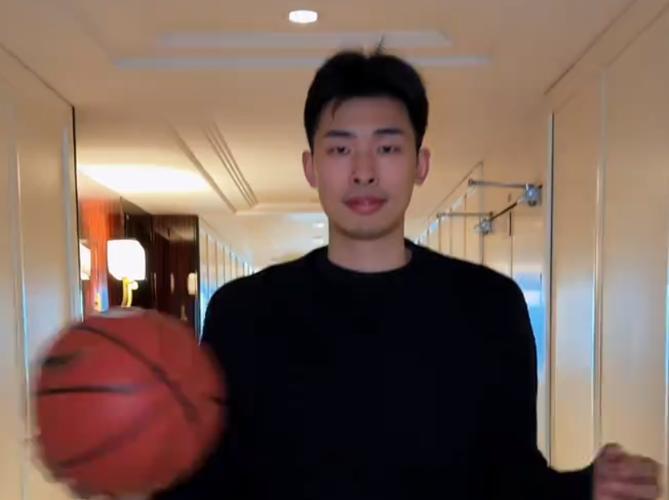 一个都没丢！邹阳半场打满20分钟6投全中&2罚全中拿到14分
